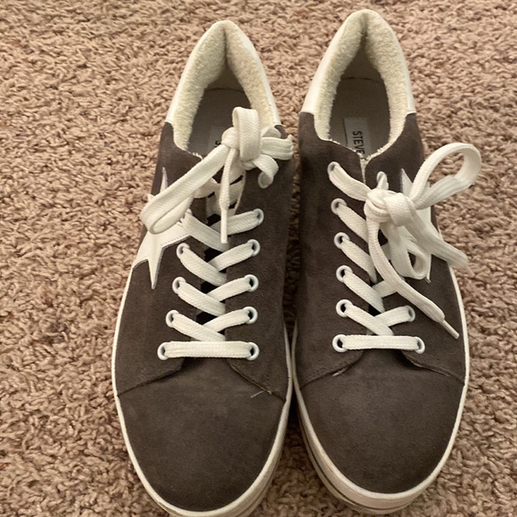 Steve Madden Star Platform Sneakers - Picture 4 of 5